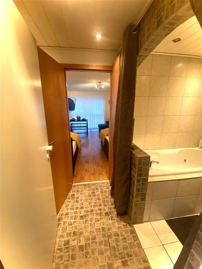 Apartment Im Stadtzentrum Mit W-Lan Home Sweet Home Furth Bagian luar foto