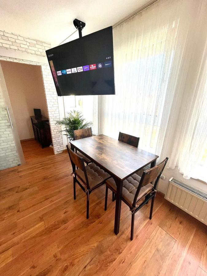 Apartment Im Stadtzentrum Mit W-Lan Home Sweet Home Furth Bagian luar foto
